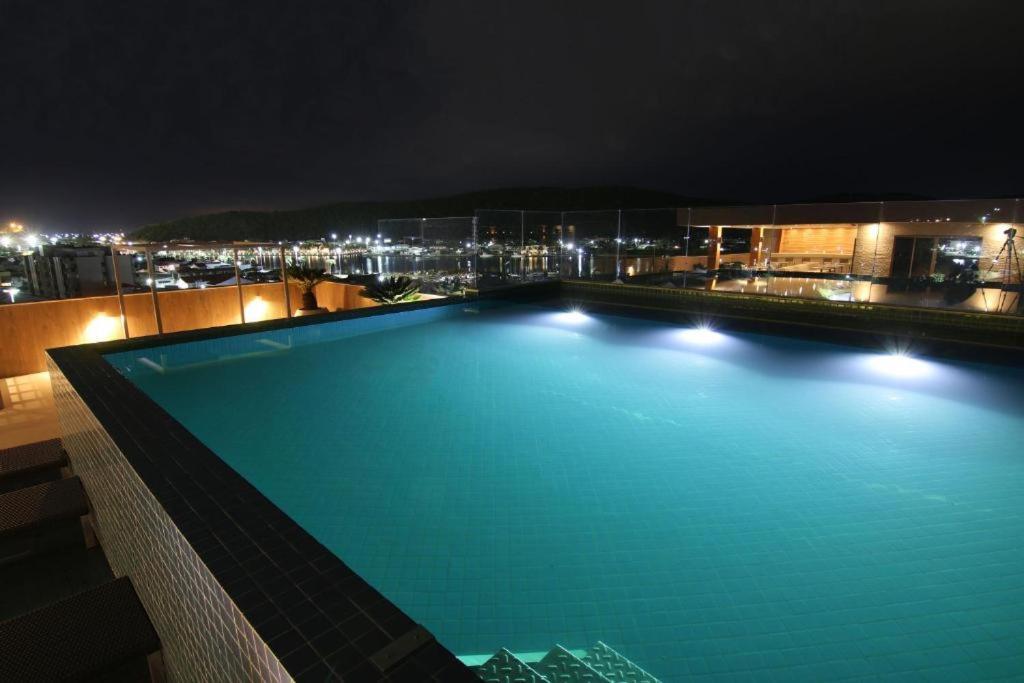 Apartamento Edifício Royale Flat 230 *